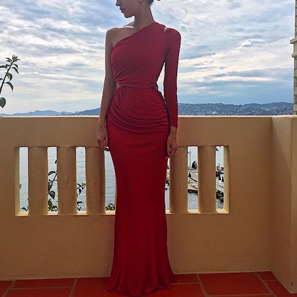 Elegant Red One-Shoulder Dress